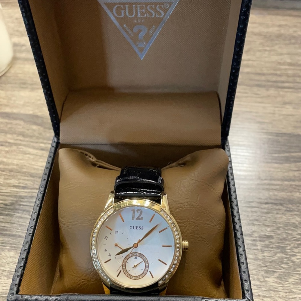 Guess Watch